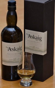 A pour of Port Askaig 17